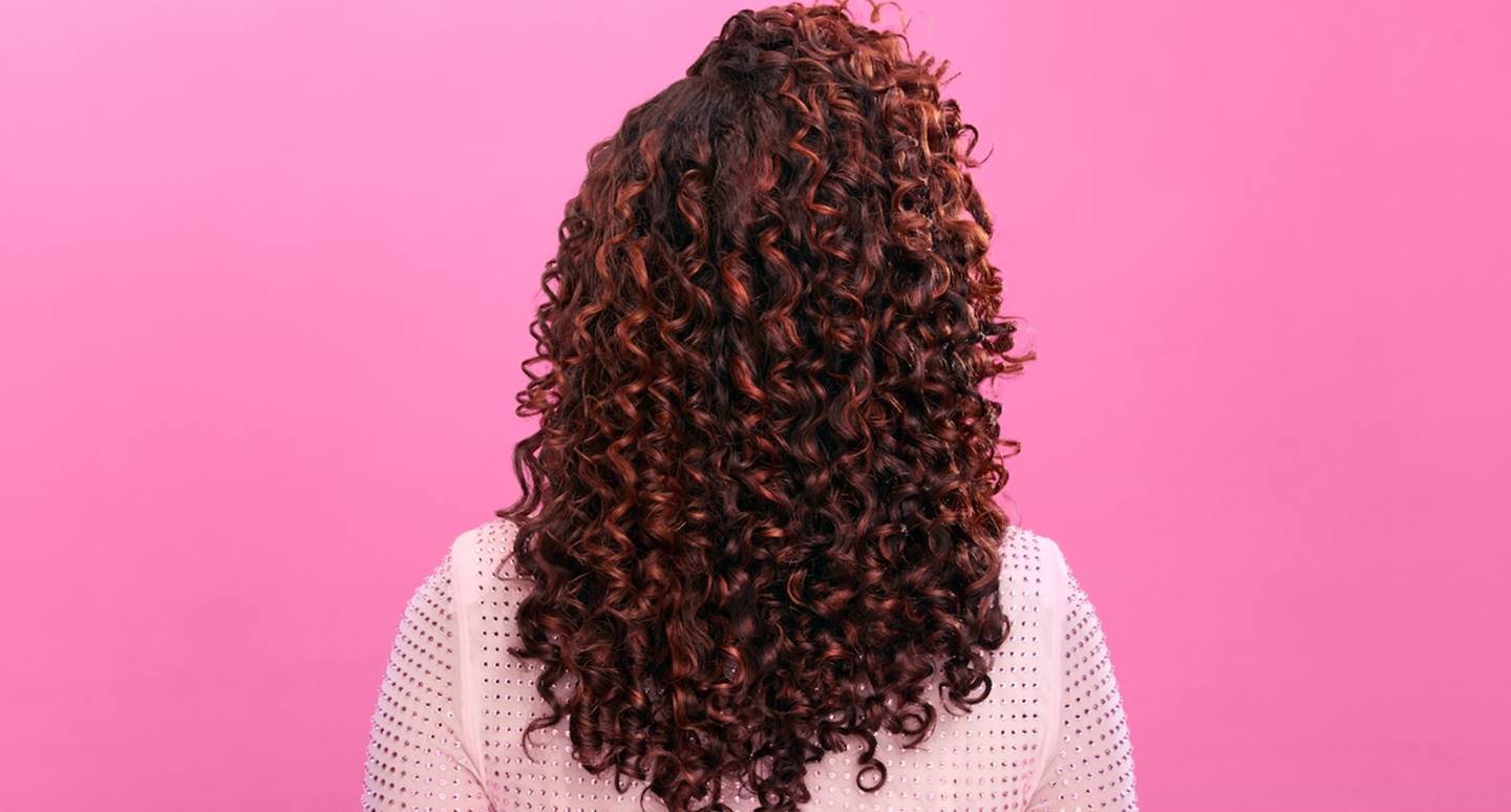 5 Causes of Frizzy Curly Hair & How to Prevent Them